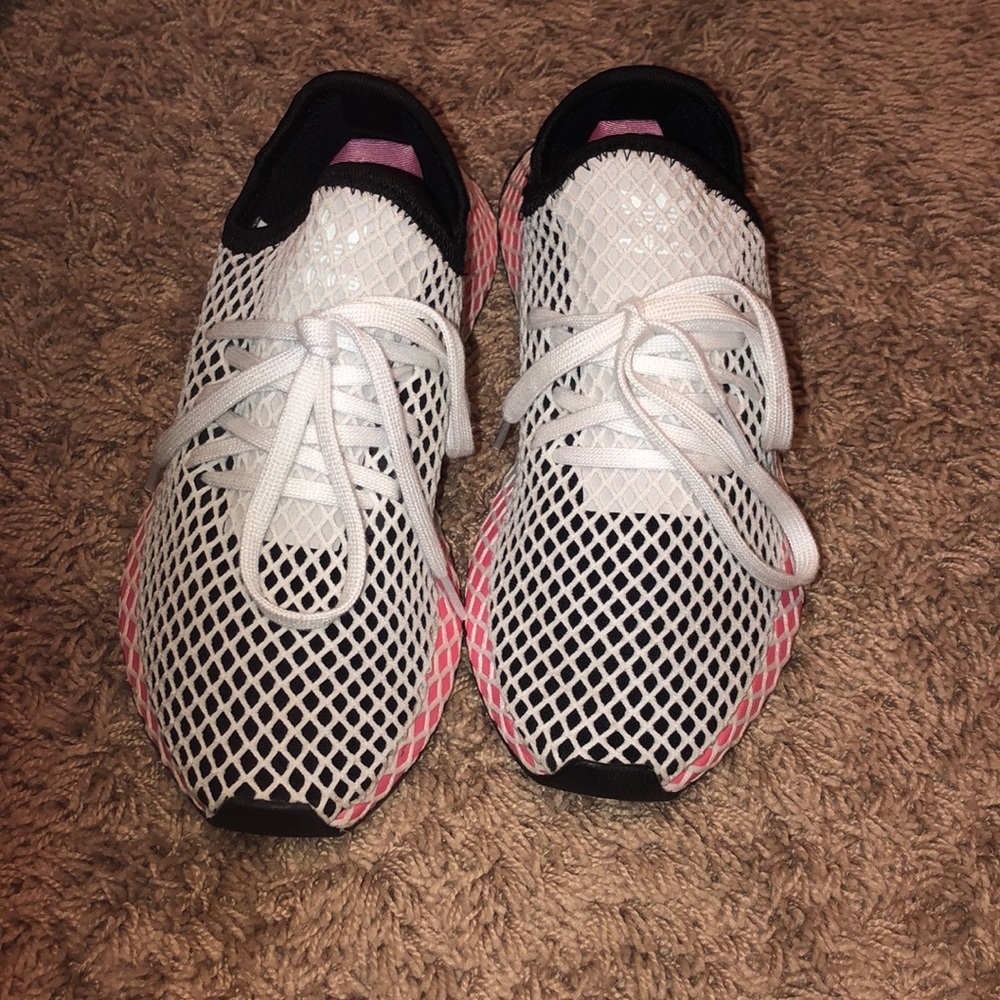 Women’s Adidas Originals DEERUPT Runner Shoes